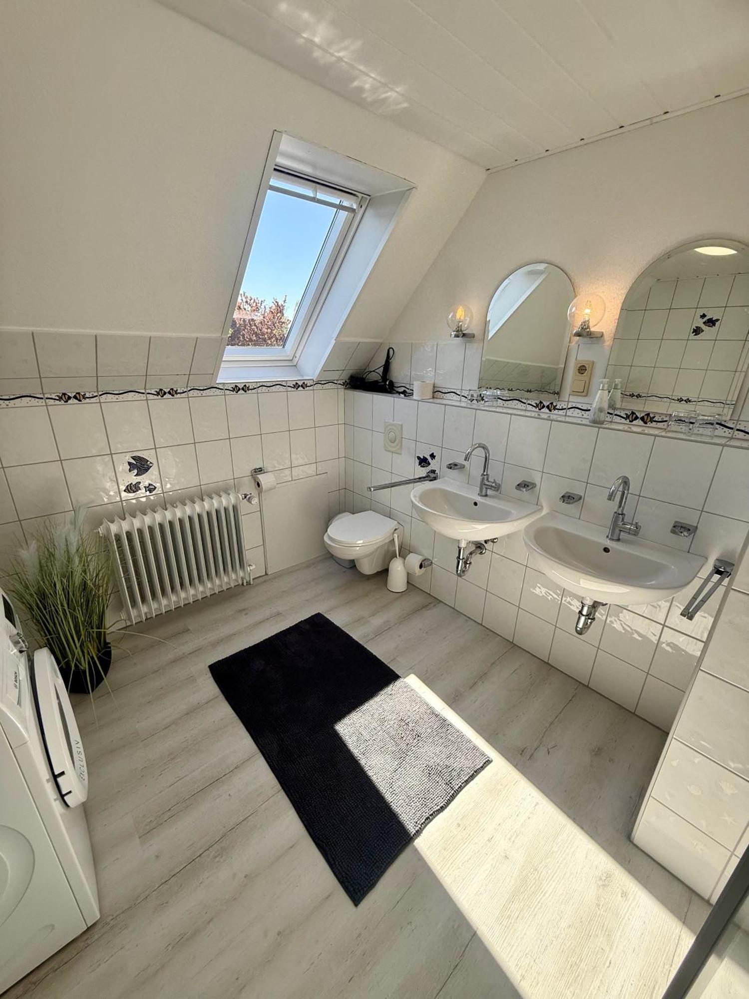 Ferienhaus Blinkfuer Neuharlingersiel Exterior photo